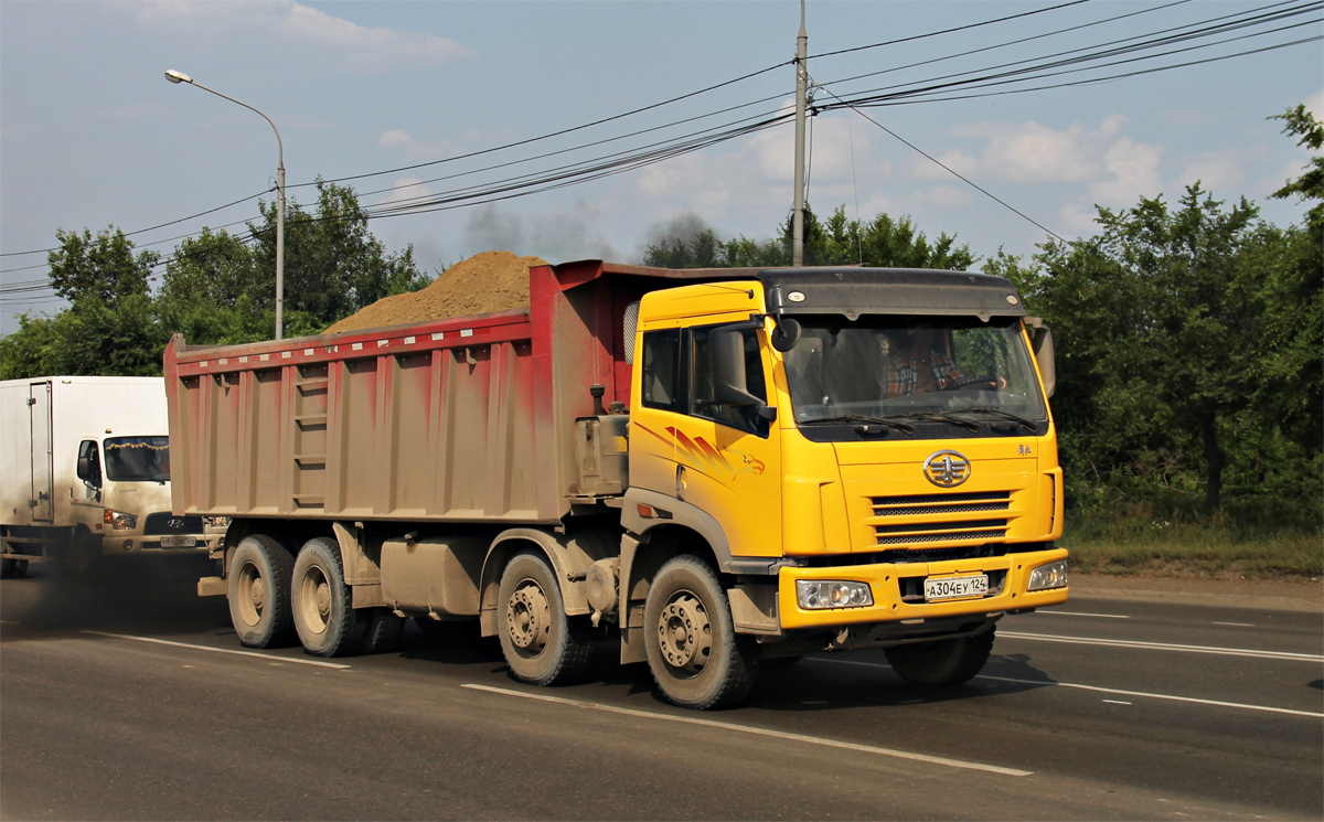 Красноярский край, № А 304 ЕУ 124 — FAW J5 CA3312