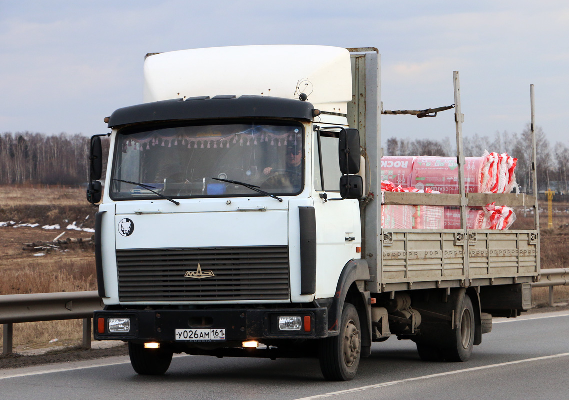 Ростовская область, № У 026 АМ 161 — МАЗ-437040