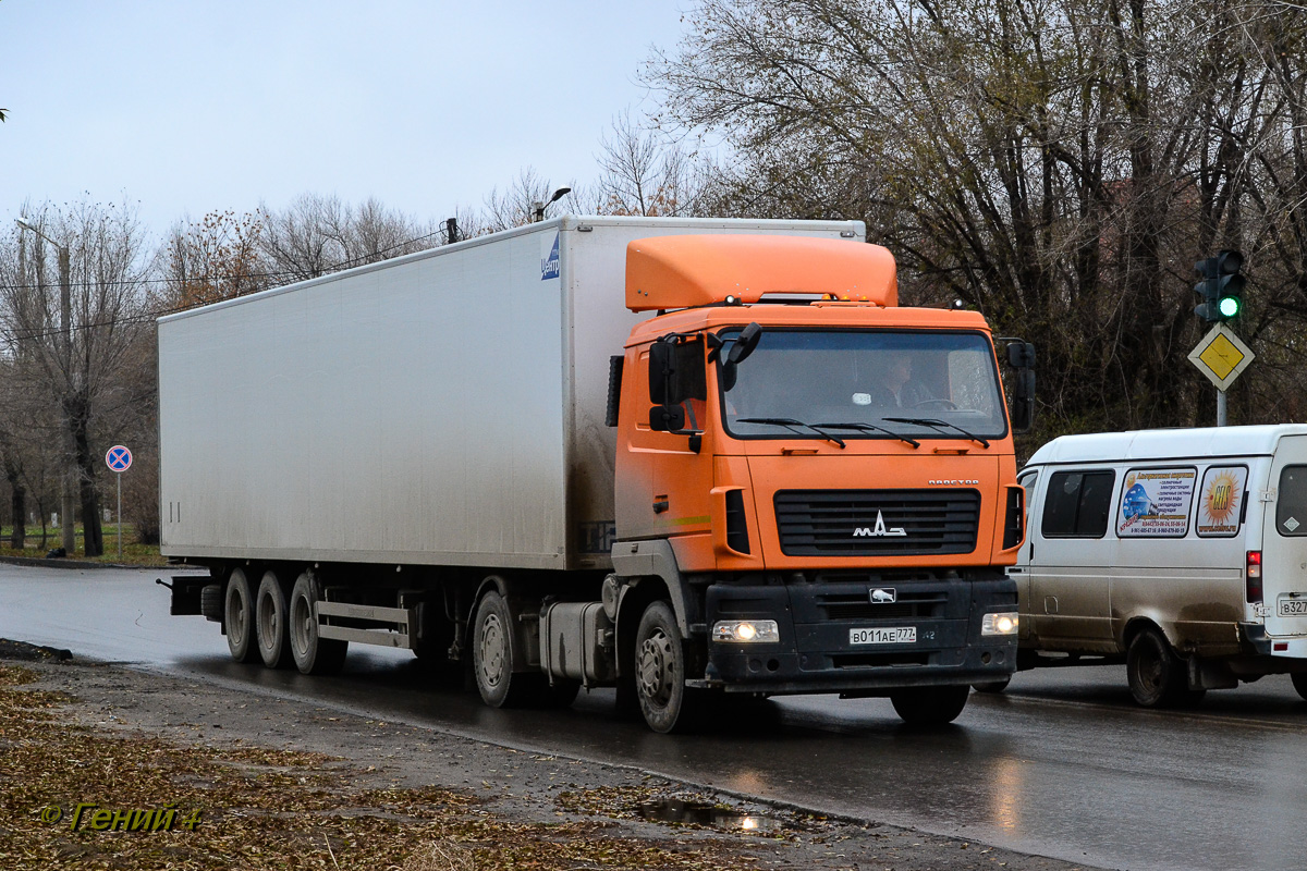 Москва, № В 011 АЕ 777 — МАЗ-5440B5