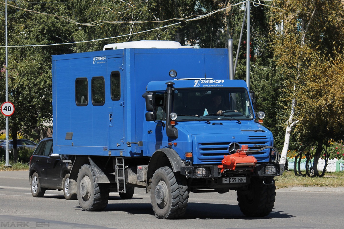 Восточно-Казахстанская область, № F 559 NK — Mercedes-Benz Unimog U5000