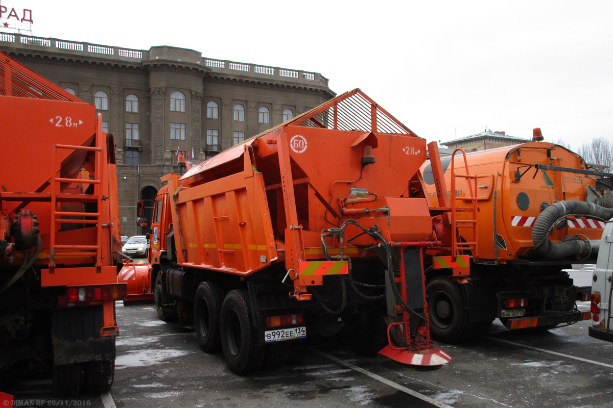 Волгоградская область, № В 992 ЕЕ 134 — КамАЗ-65115-L4(19)