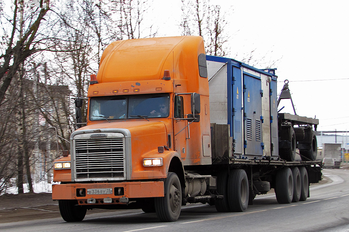 Вологодская область, № В 336 ЕУ 35 — Freightliner FLD 120 SD