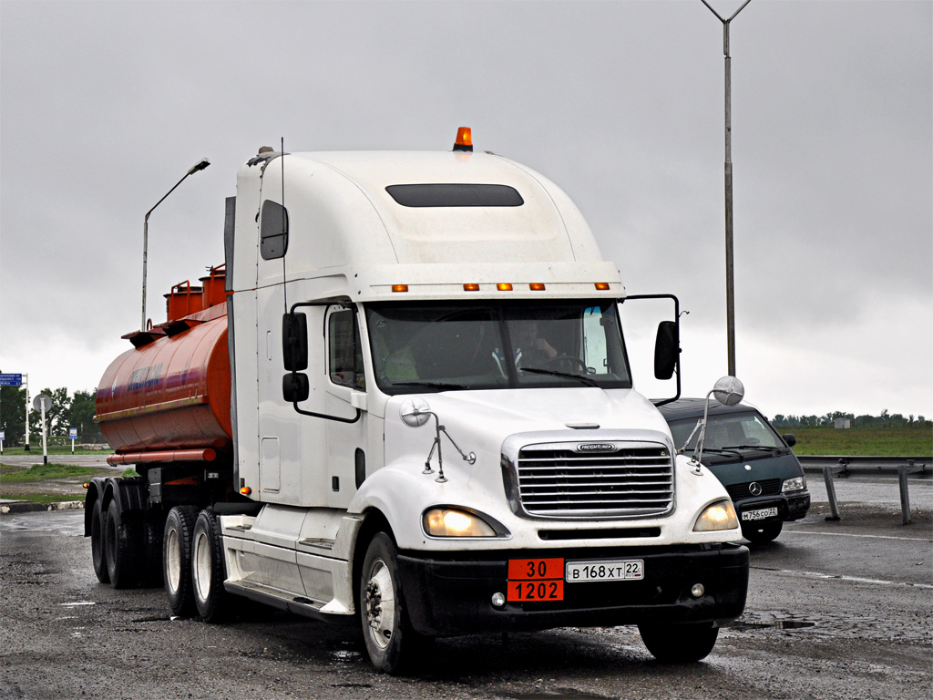 Алтайский край, № В 168 ХТ 22 — Freightliner Columbia