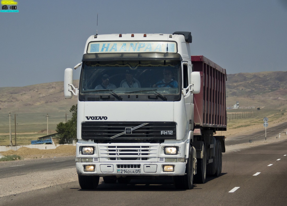 Алматинская область, № 214 DUA 05 — Volvo ('1993) FH-Series