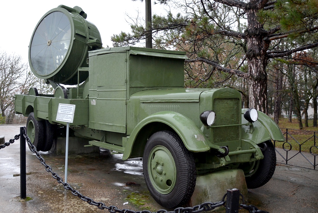 Севастополь, № (92) Б/Н 0004 — ЗИС-12; Техника на постаментах, памятники (Севастополь); Транспортные средства без номеров (Севастополь)