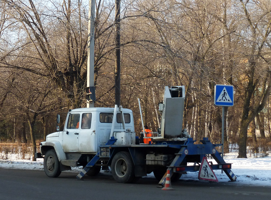 Волгоградская область, № 1135 — ГАЗ-3309