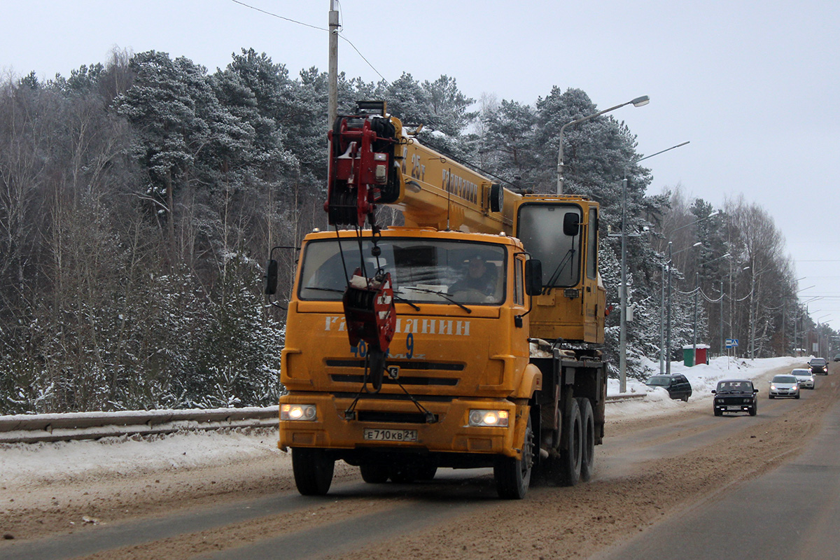 Чувашия, № Е 710 КВ 21 — КамАЗ-65115-A4(23)