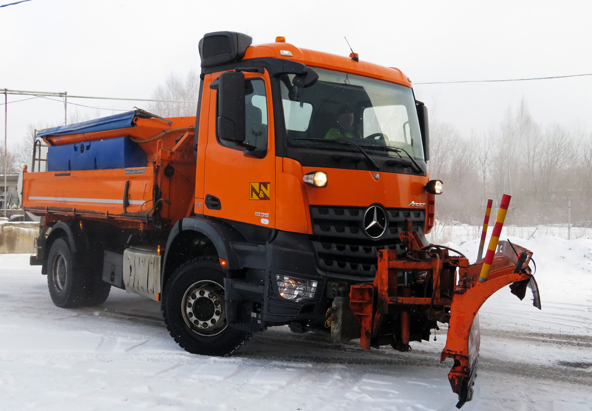 Эстония, № 727 BNH — Mercedes-Benz Arocs (общ.м)