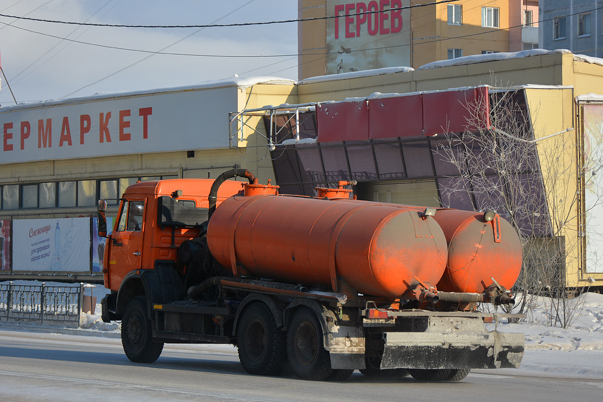 Саха (Якутия), № Е 389 КХ 14 — КамАЗ-53215-15 [53215R]