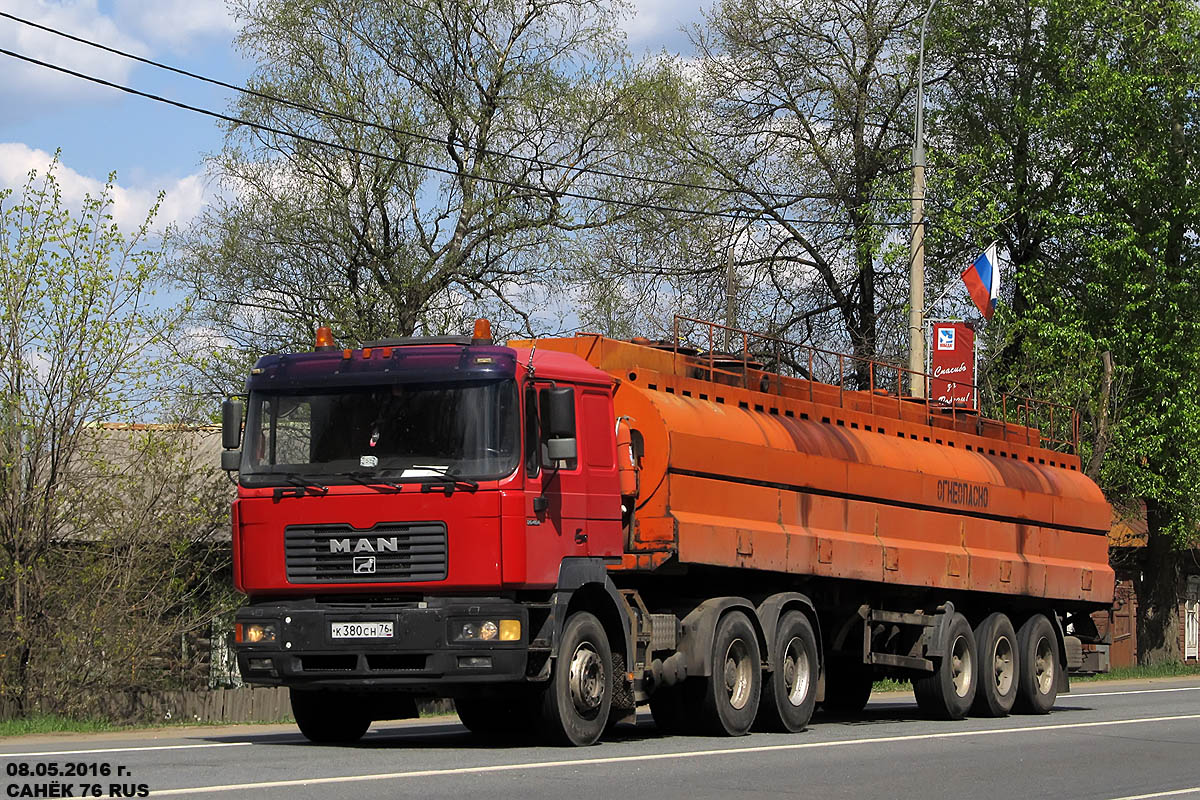 Ярославская область, № К 380 СН 76 — MAN F2000 26.464