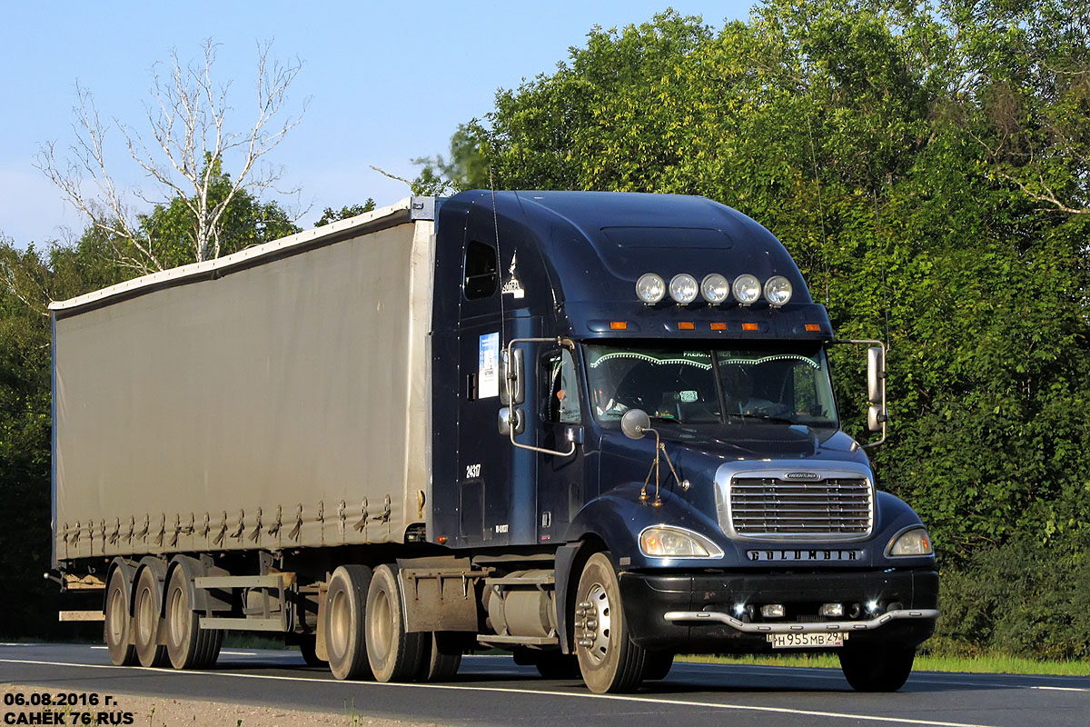 Архангельская область, № Н 955 МВ 29 — Freightliner Columbia