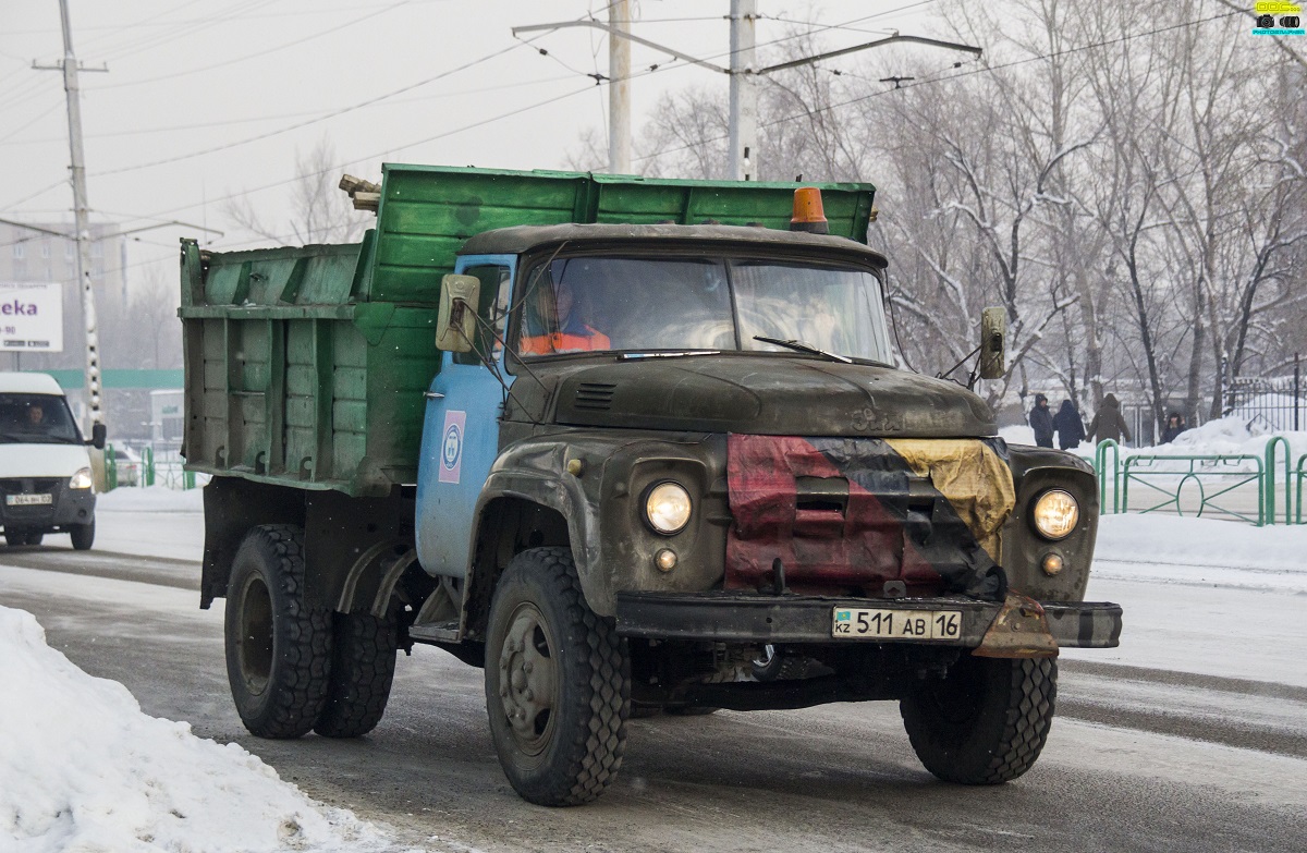 Восточно-Казахстанская область, № 511 AB 16 — ЗИЛ-495810