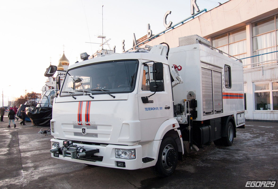 Архангельская область, № Е 981 УА 35 — КамАЗ-4308-C4(25)