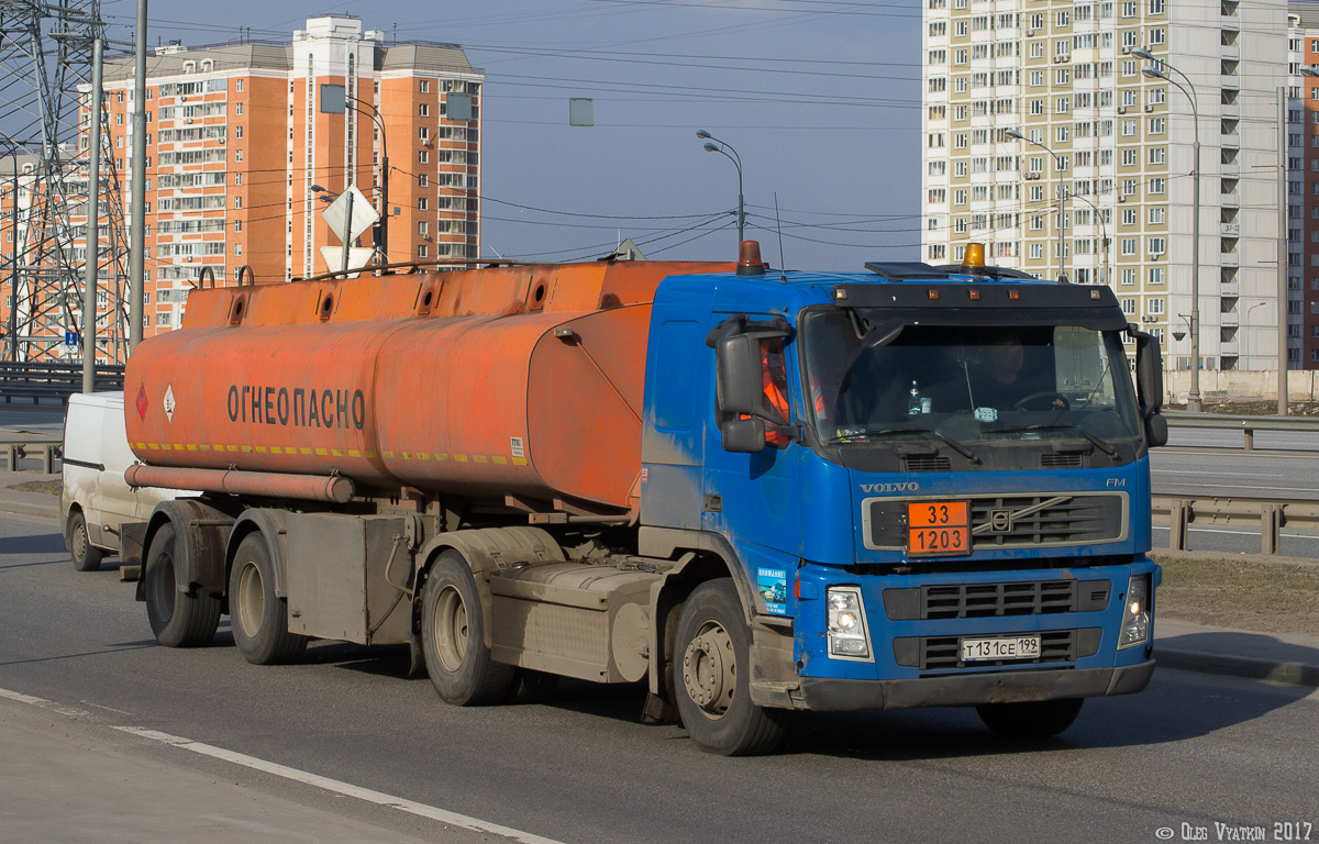 Москва, № Т 131 СЕ 199 — Volvo ('2002) FM.340 [X9P]