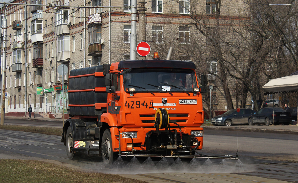 Москва, № 429-4Д — КамАЗ-53605-L4(19)