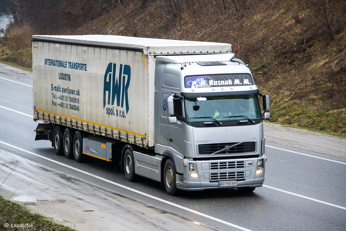 Закарпатская область, № АО 1782 ВА — Volvo ('2002) FH12.440