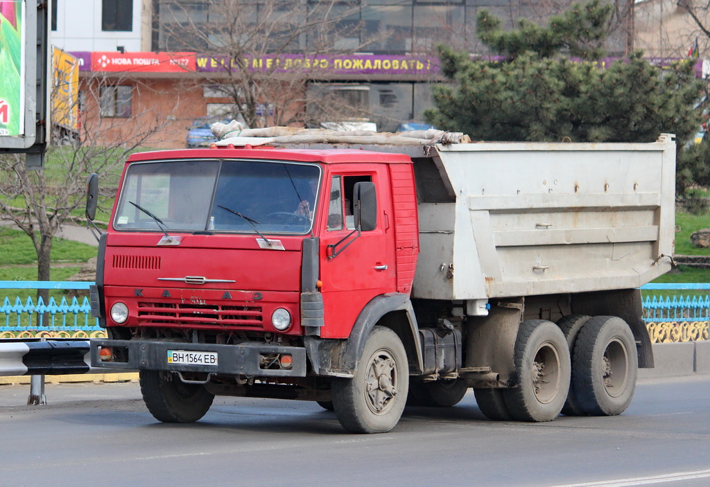 Одесская область, № ВН 1564 ЕВ — КамАЗ-5511