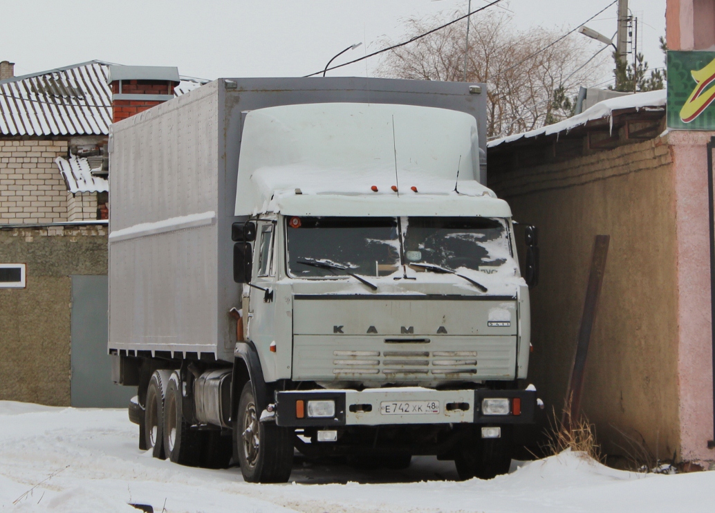 Орловская область, № Е 742 ХК 48 — КамАЗ-53229-01 [53229A]