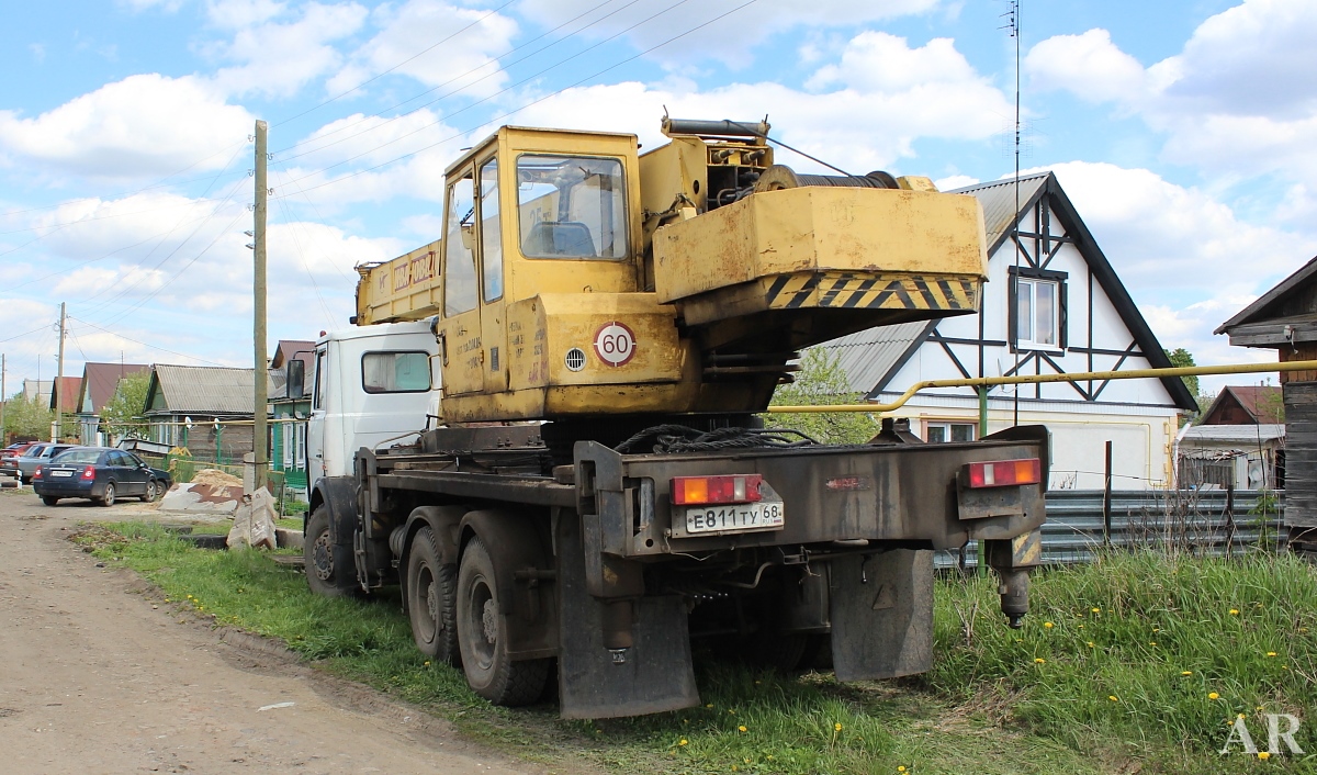 Тамбовская область, № Е 811 ТУ 68 — МАЗ-630303