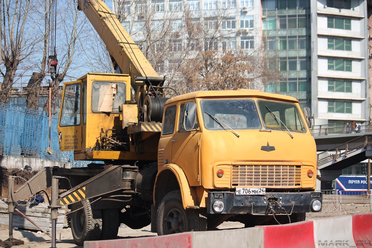 Красноярский край, № Е 706 МН 24 — МАЗ-5334