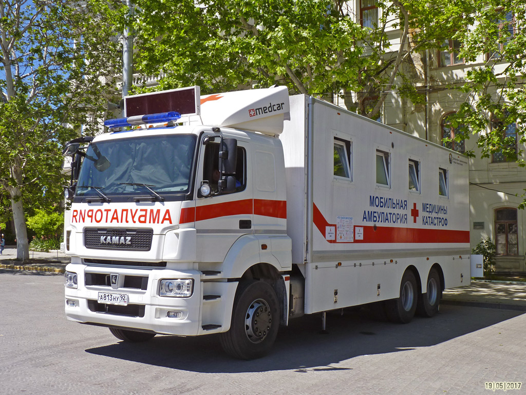 Севастополь, № А 813 НУ 92 — КамАЗ-65207-S5(87)