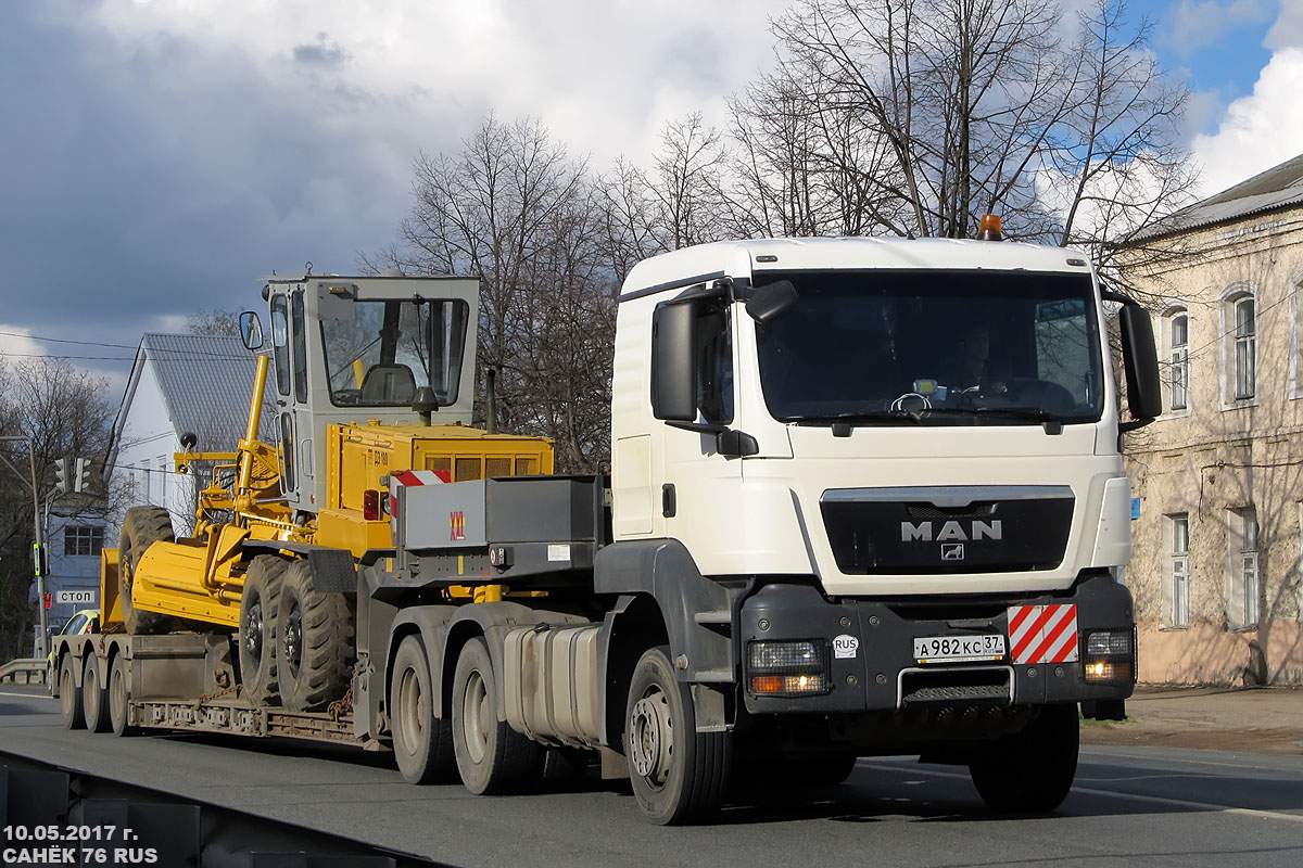 Ивановская область, № А 982 КС 37 — MAN TGS 33.440