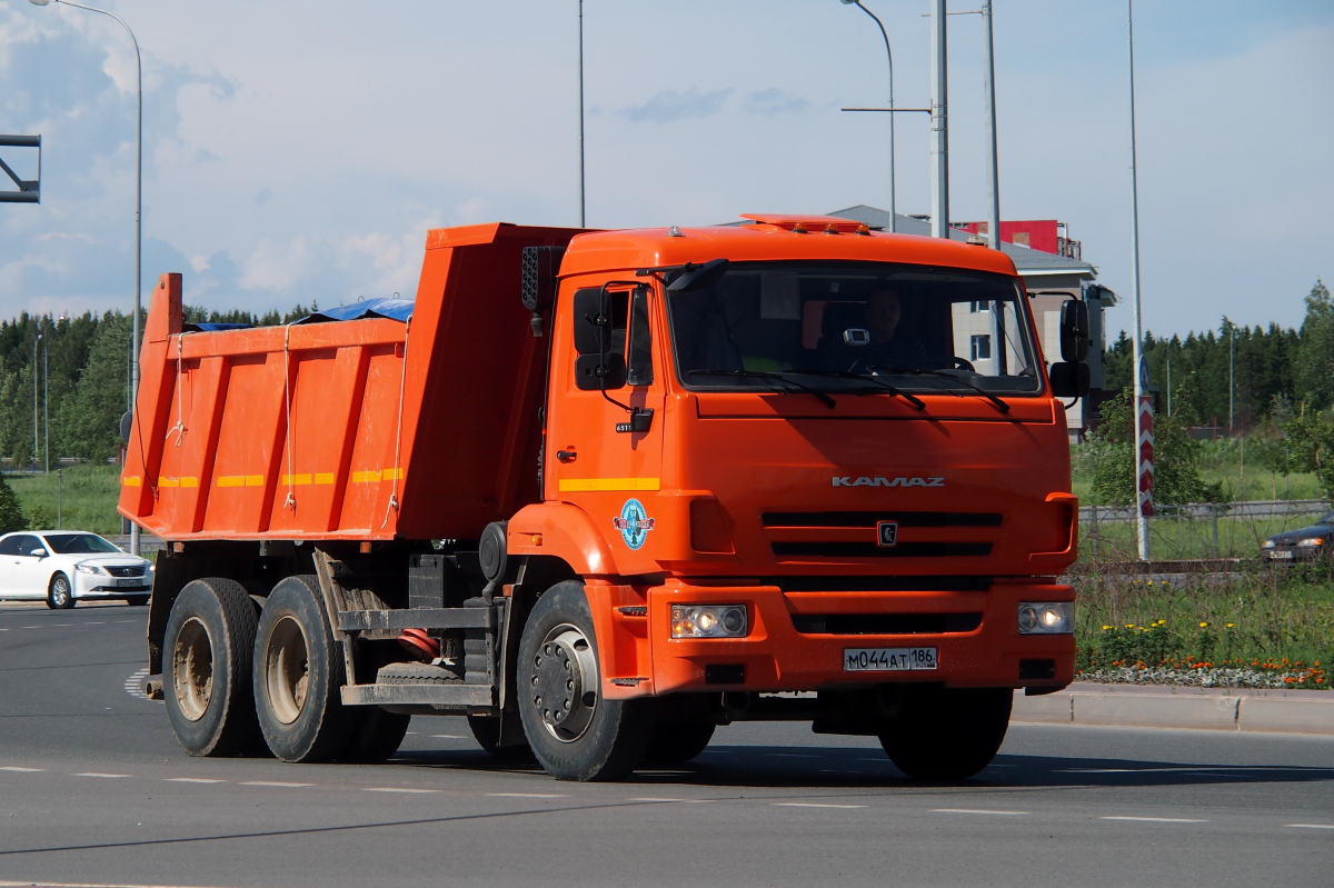 Ханты-Мансийский автоном.округ, № М 044 АТ 186 — КамАЗ-65115-L4(19)