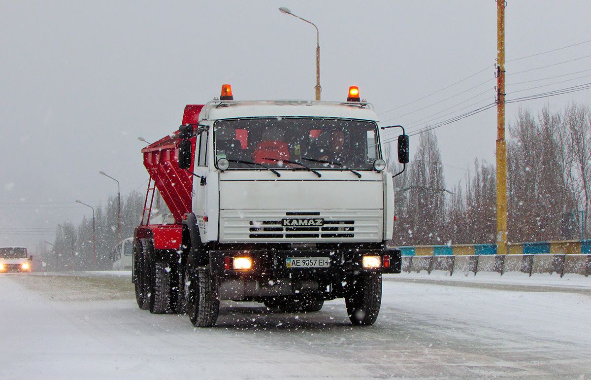 Днепропетровская область, № АЕ 9857 ЕН — КамАЗ-53229-15 [53229R]