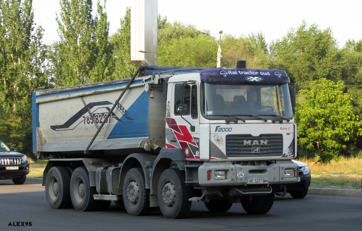 Днепропетровская область, № АЕ 5238 ВМ — MAN F2000 41.464