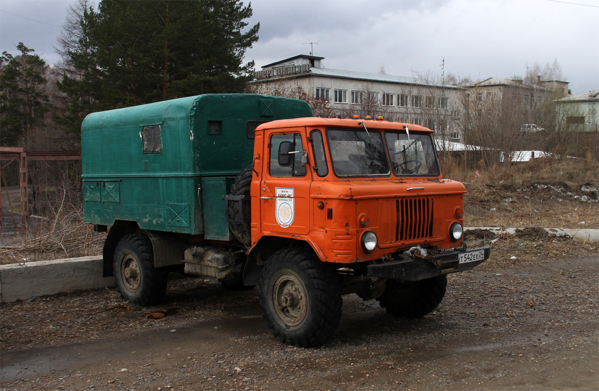 Красноярский край, № Т 542 ЕХ 24 — ГАЗ-66-92