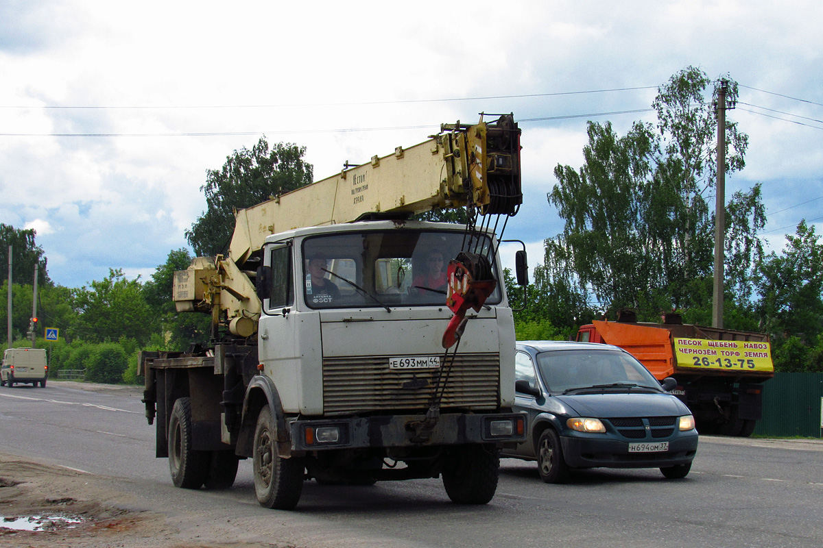 Костромская область, № Е 693 ММ 44 — МАЗ-5337 [533700]
