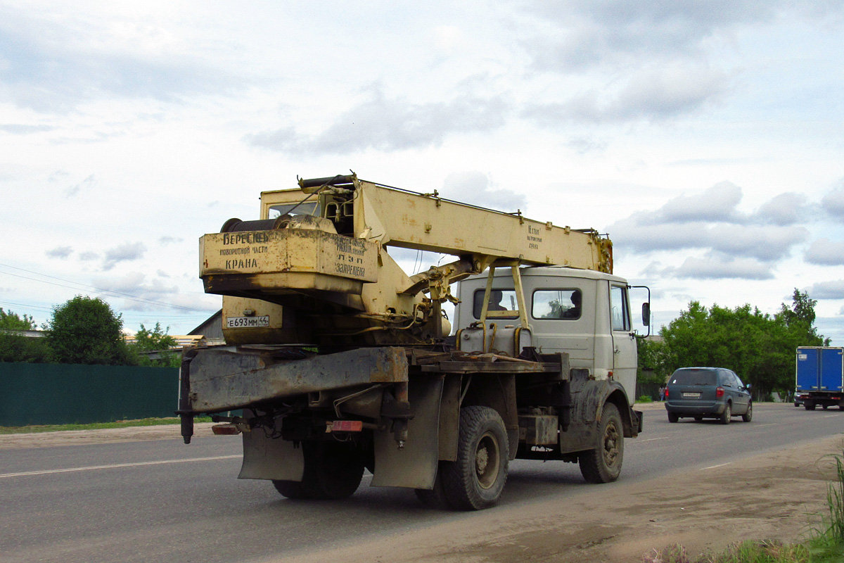 Костромская область, № Е 693 ММ 44 — МАЗ-5337 [533700]