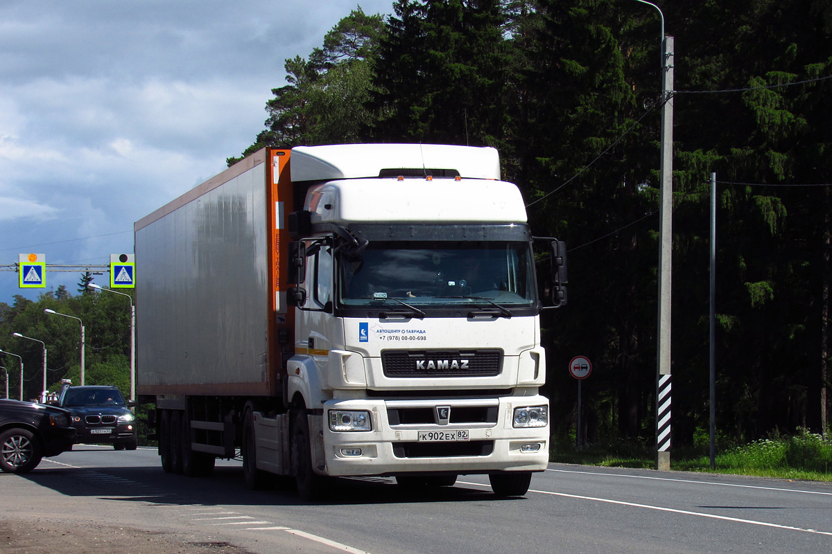 Крым, № К 902 ЕХ 82 — КамАЗ-5490-S5(87)