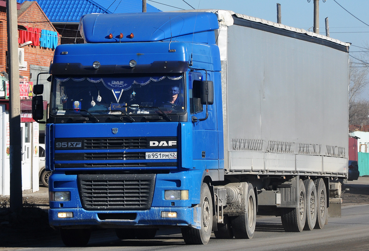 Кемеровская область, № В 951 РМ 42 — DAF 95XF FT