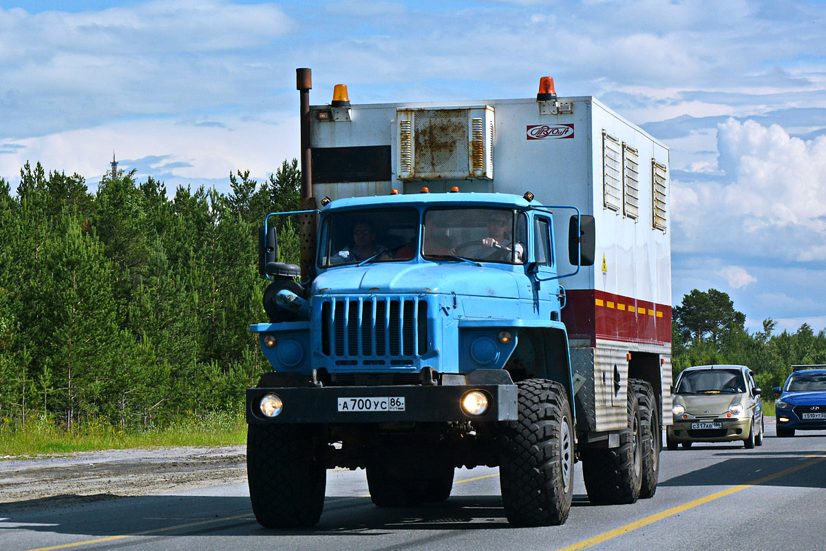 Ханты-Мансийский автоном.округ, № А 700 УС 86 — Урал-4320-41
