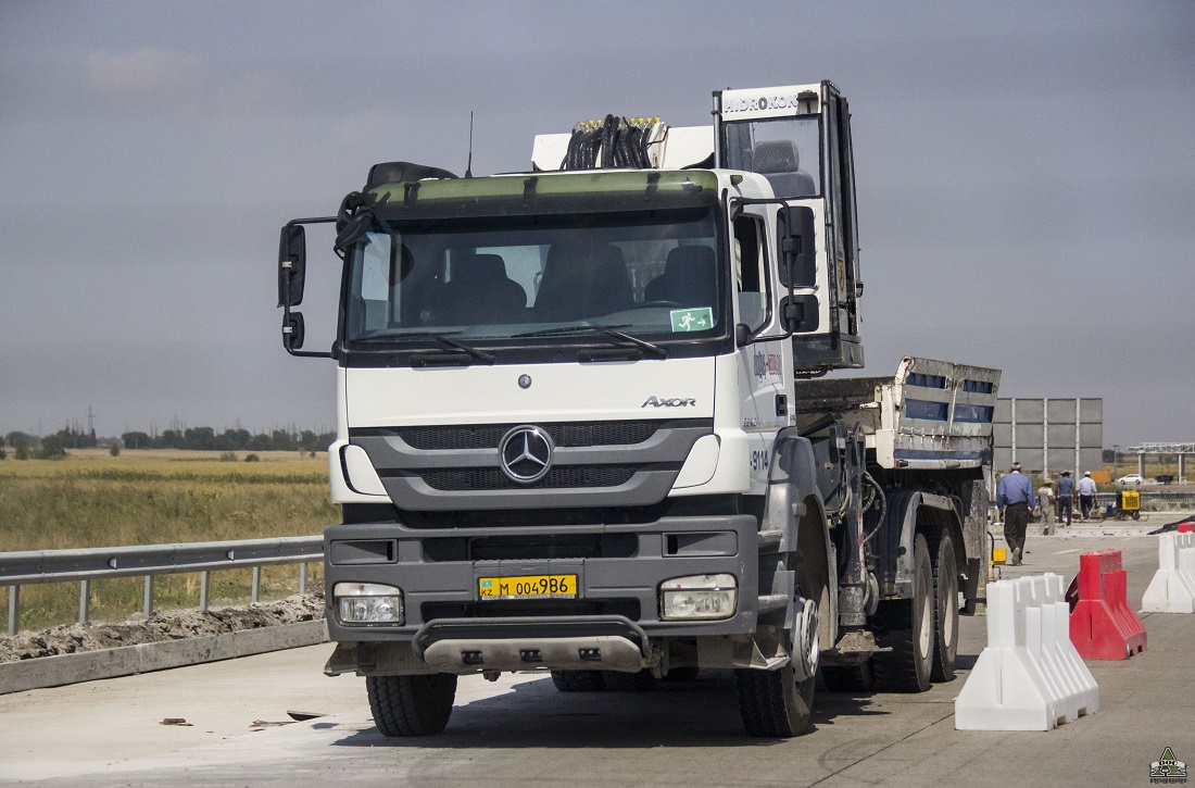 Алматы, № M 004986 — Mercedes-Benz Axor 3340