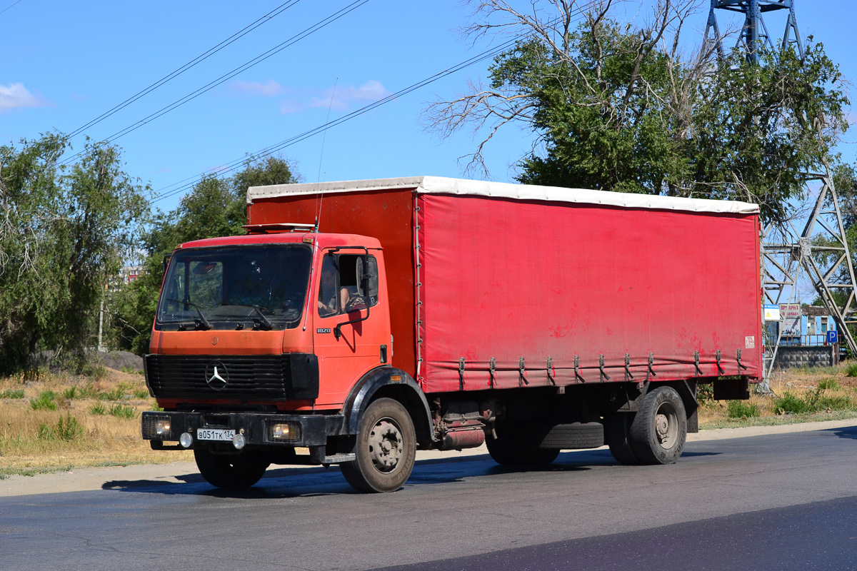 Волгоградская область, № В 051 ТК 134 — Mercedes-Benz SK 1820
