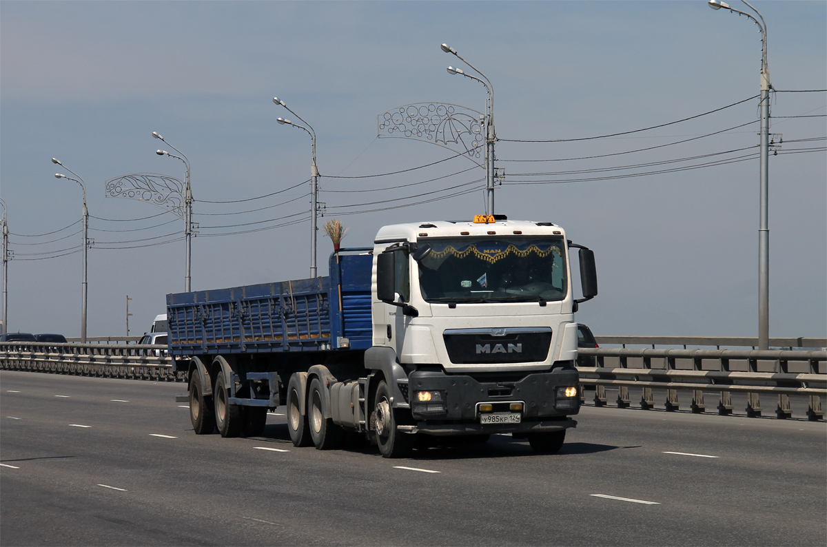 Красноярский край, № У 985 КР 124 — MAN TGS 33.440