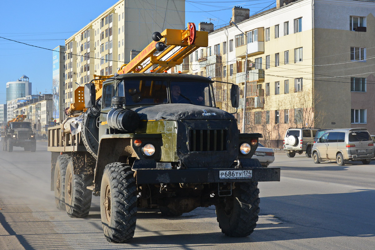 Челябинская область, № Р 686 ТУ 174 — Урал-44202-31