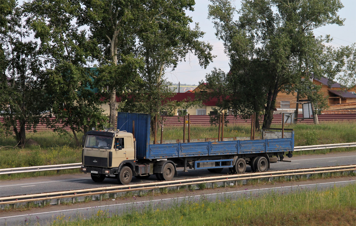 Красноярский край, № Т 605 ХХ 24 — МАЗ-54329