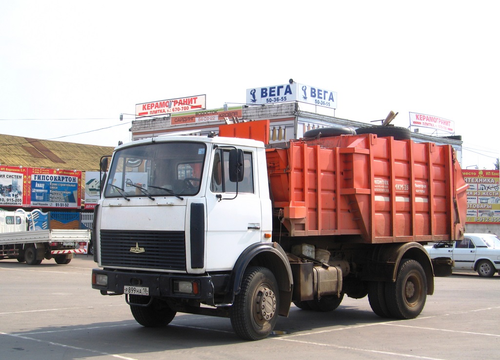 Удмуртия, № Р 899 НА 18 — МАЗ-533702