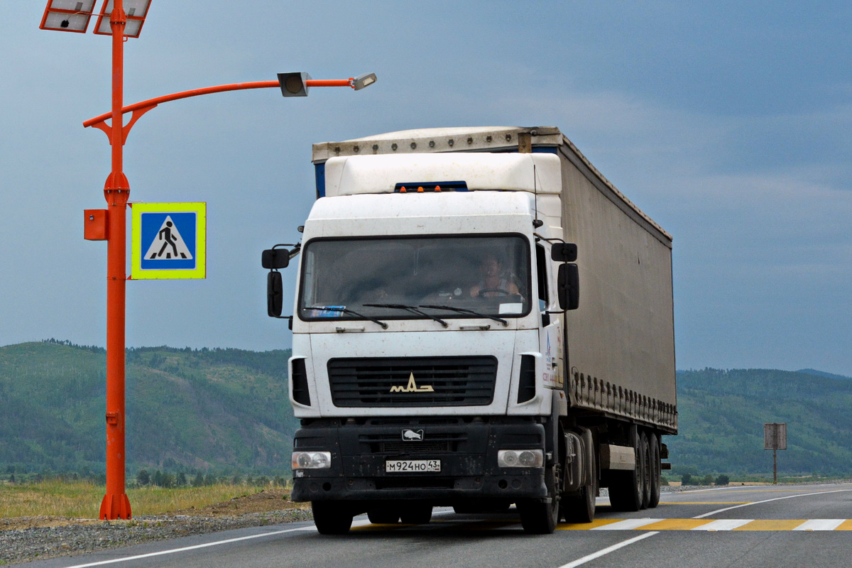 Кировская область, № М 924 НО 43 — МАЗ-5440A9