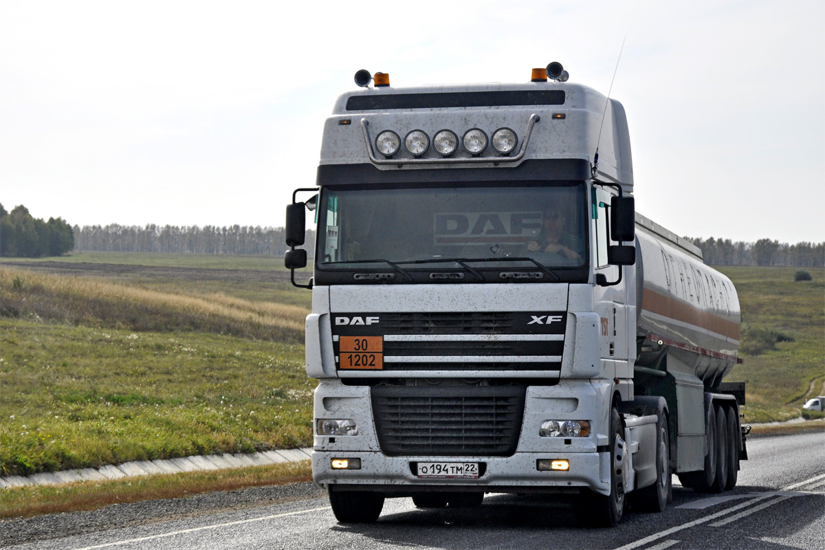 Алтайский край, № О 194 ТМ 22 — DAF XF95 FT