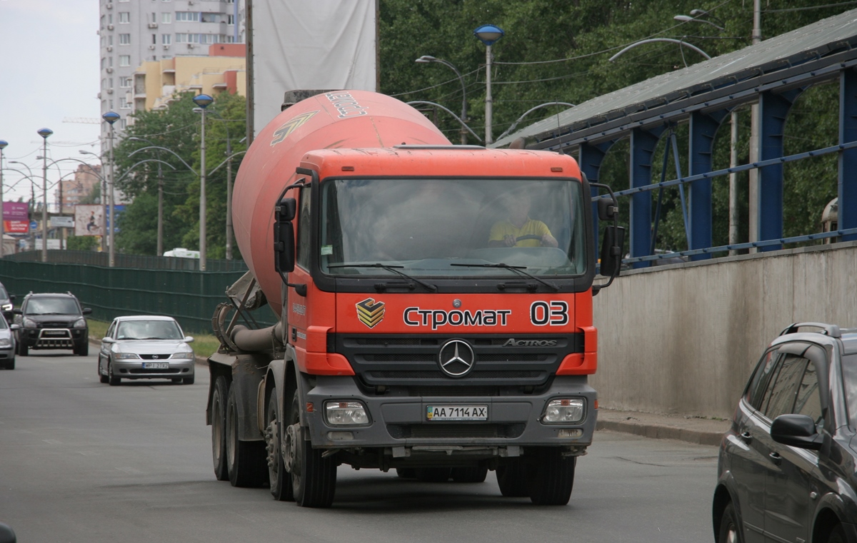 Киев, № 03 — Mercedes-Benz Actros ('2003) 4140