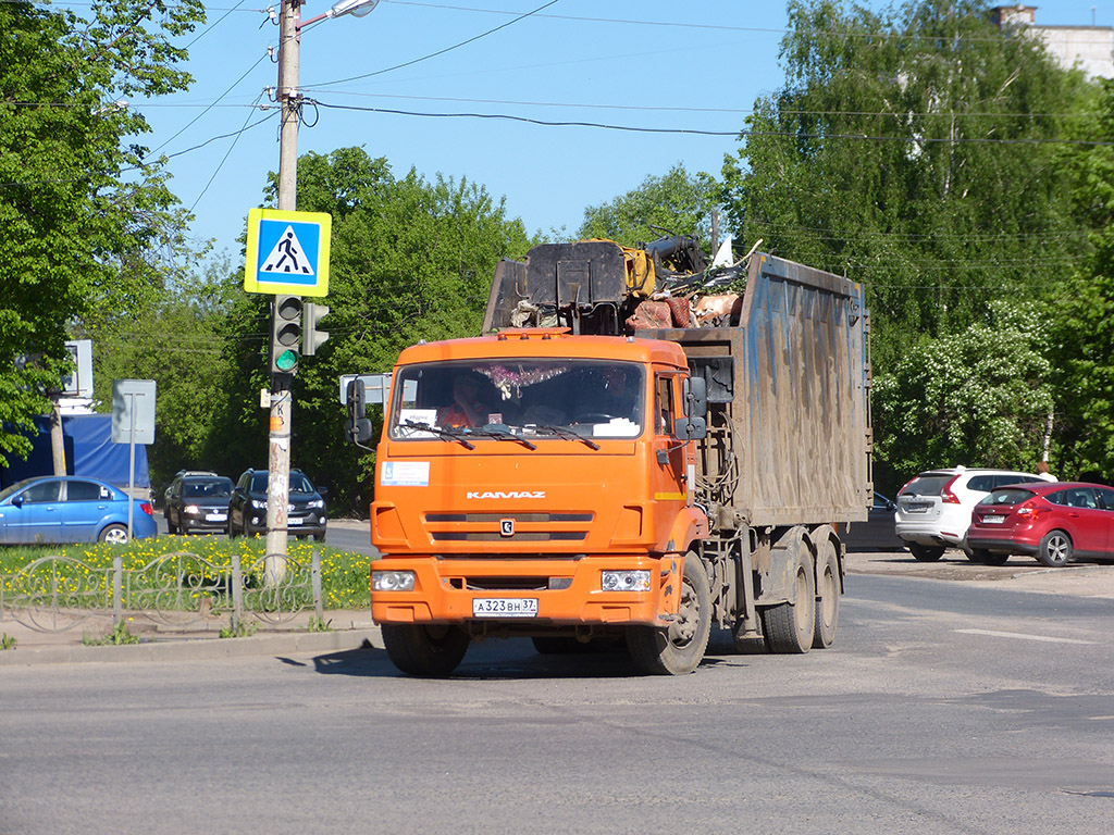 Ивановская область, № А 323 ВН 37 — КамАЗ-65115-A4(23)