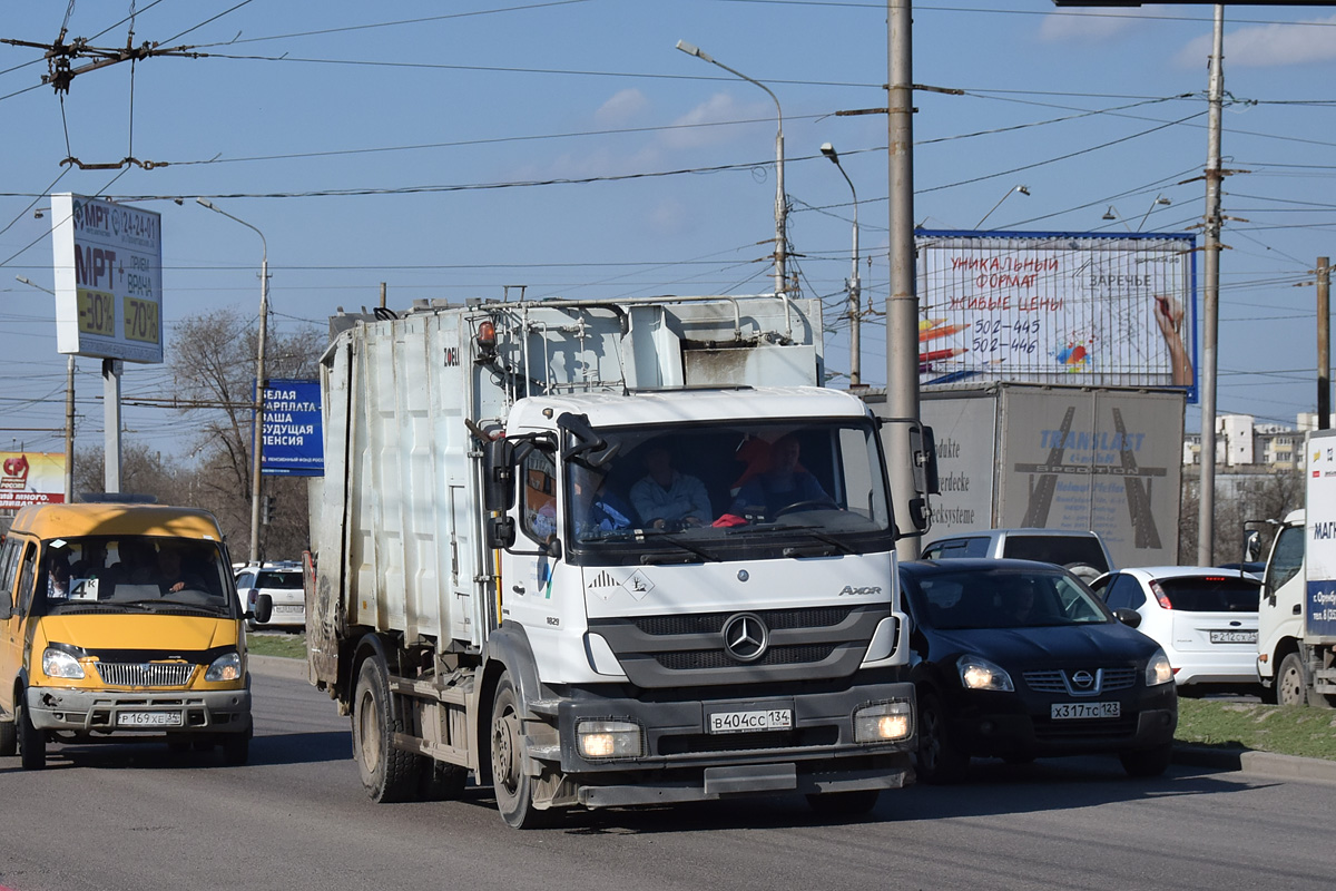 Волгоградская область, № В 404 СС 134 — Mercedes-Benz Axor 1829