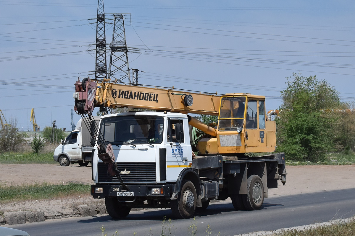 Волгоградская область, № Р 951 СМ 34 — МАЗ-5337A2