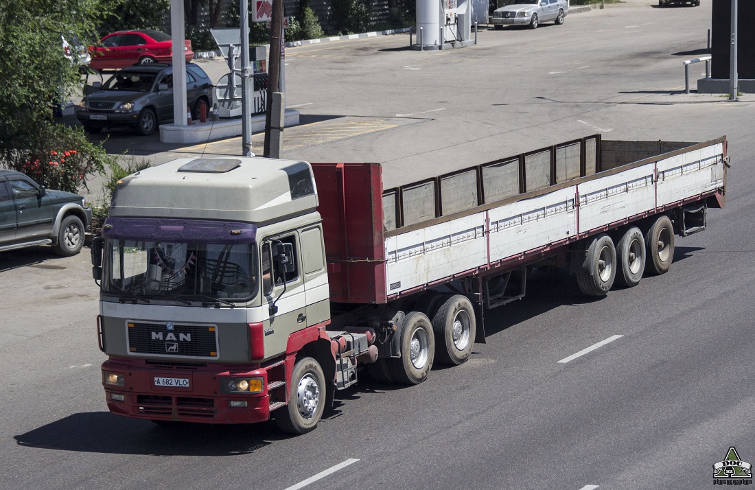 Алматы, № A 682 VLO — MAN F2000 33.xxx (общая)