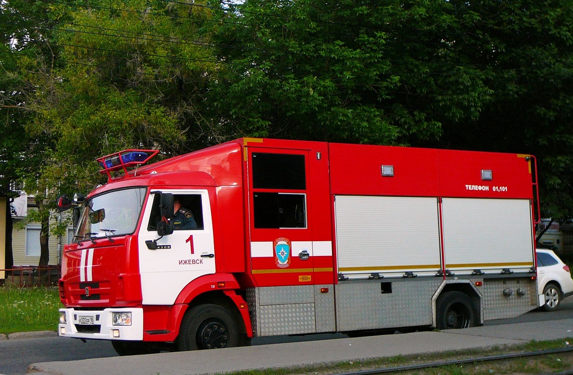 Удмуртия, № Р 222 ЕР 18 — КамАЗ-4308-H3(99)