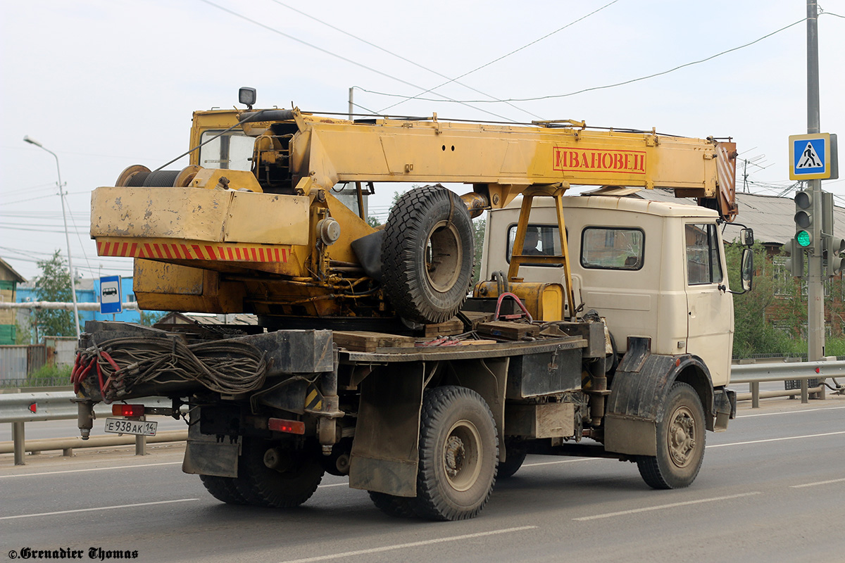 Саха (Якутия), № Е 938 АК 14 — МАЗ-5337 [533700]